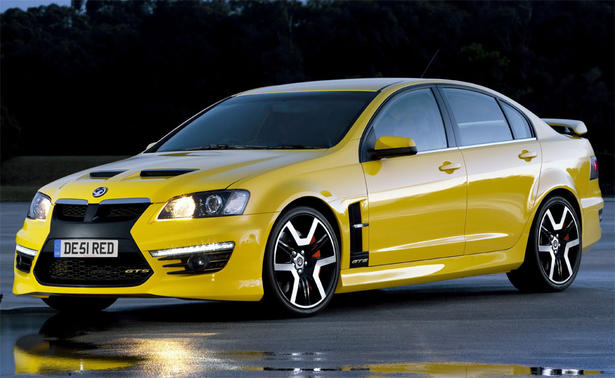 2011 Vauxhall VXR8 vs Lotus Carlton Video