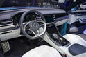 Volkswagen Cross Coupe GTE Concept 10