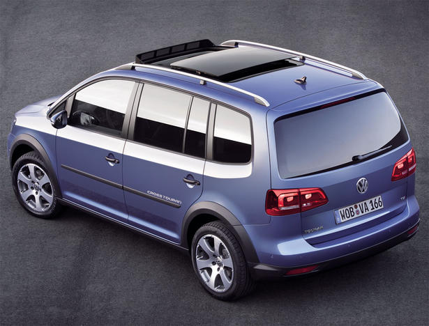 2011 Volkswagen CrossTouran
