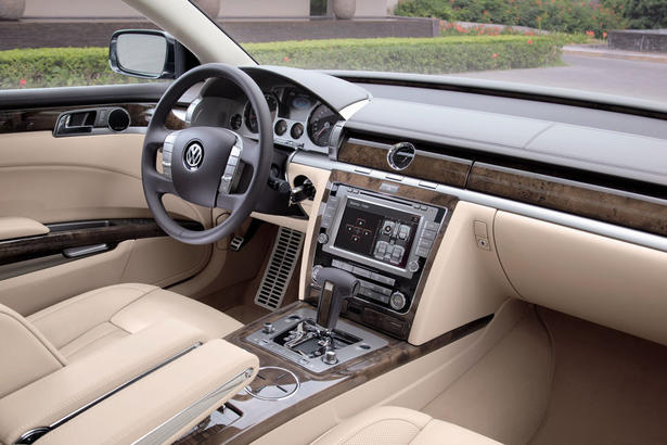2011 Volkswagen Phaeton Detailed
