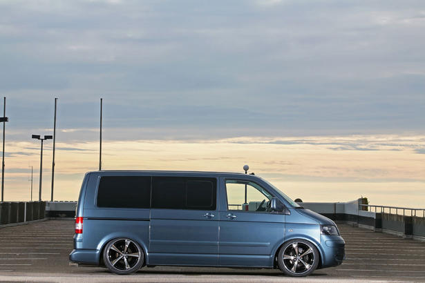 MR Car Design Volkswagen T5 Bus