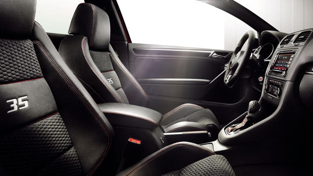 2013 Volkswagen Golf GTI VII Info