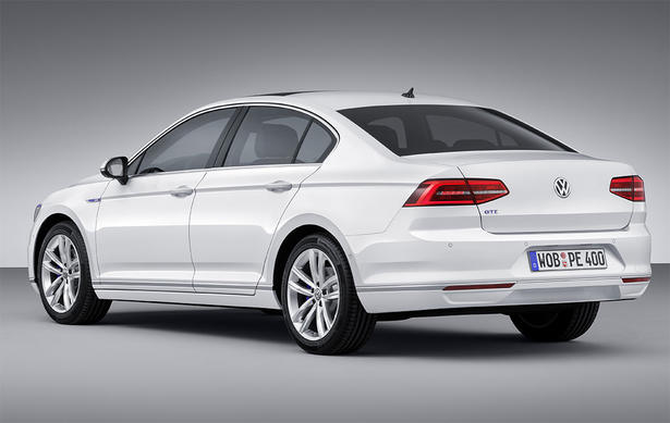Volkswagen Passat GTE Hybrid Specs (fuel consumption is 141 mpg)
