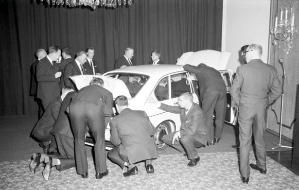 Volkswagen VW 411