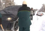 Video: 2011 Mercedes ML rescues S Class AMG coupe